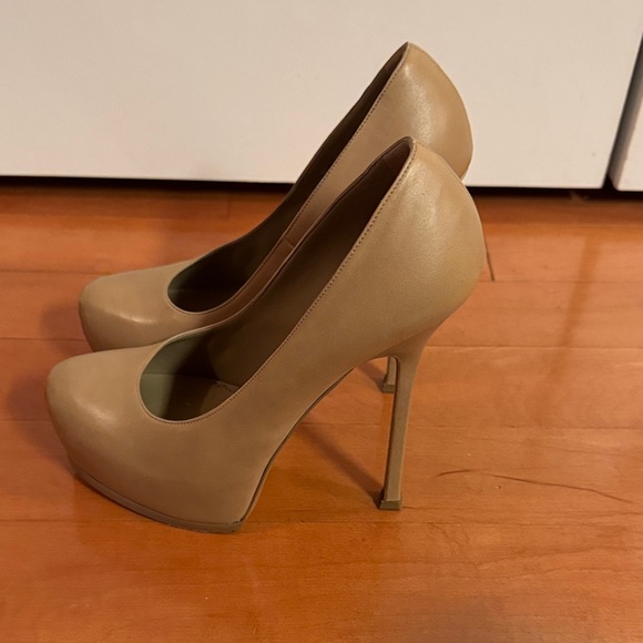 Yves Saint Laurent Beige Heels - Picture 2 of 4